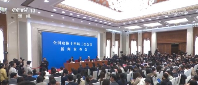 九游体育：从“听到心里”“写在纸上”到“落在地上”正是“以人民为中心”的真实写照
