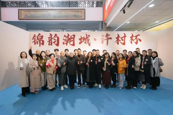 织锦为脉智造为翼！“锦韵潮城·许村杯”2025中国（海宁）时尚面料创新竞赛评审会成功举行(图3)