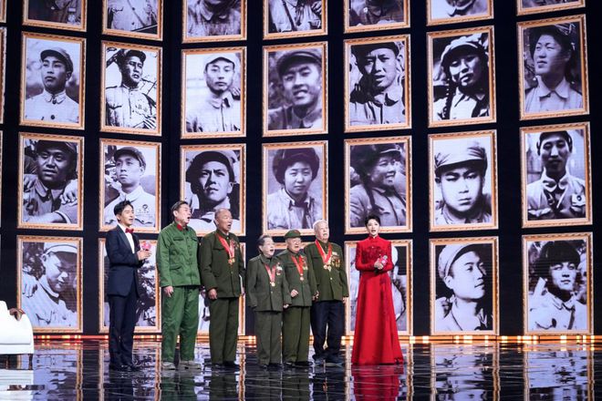 九游app入口：2025山东春晚：传统与创新交织的文化华章与时代交响(图2)