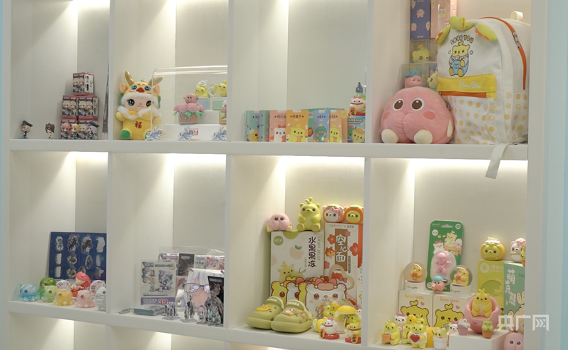 九游体育：高质量发展看中国上海南翔：国潮小镇发展踩上“风火轮”(图4)