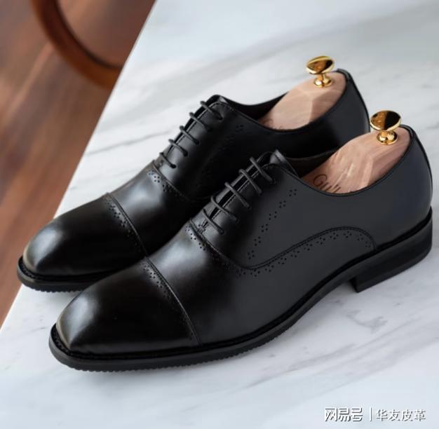 九游app入口：知识分享｜鞋型进化论：从功能到时尚的百年演变