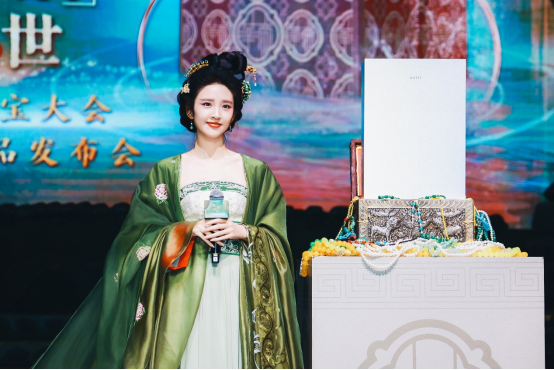 九游app入口：梦幻联动华帝以时代视角诠释新中式时尚健康生活方式(图6)