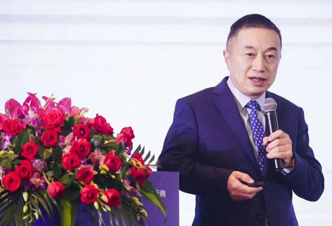 九游体育：无锡马拉松“野鸳鸯”事件后续！更多照片被扒公司和拍摄者回应(图5)