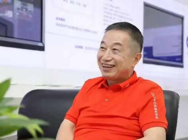 九游体育：无锡马拉松“野鸳鸯”事件后续！更多照片被扒公司和拍摄者回应(图9)