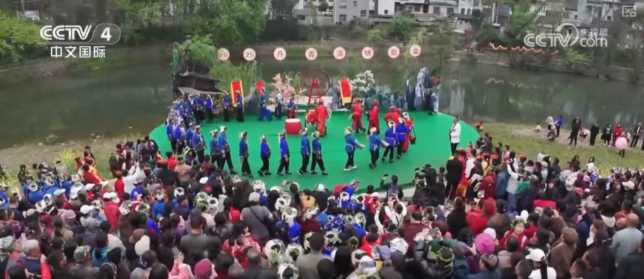 九游app：“非遗+AI”解锁新玩法、新体验“活”态文化点“亮”消费新潮流(图2)