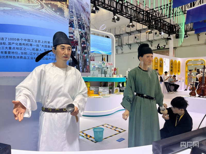 逛消博丨传统文化融合现代科技催生消费新活力(图2)