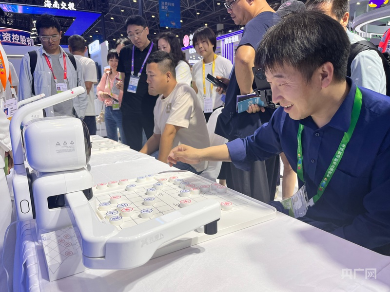 逛消博丨传统文化融合现代科技催生消费新活力(图6)