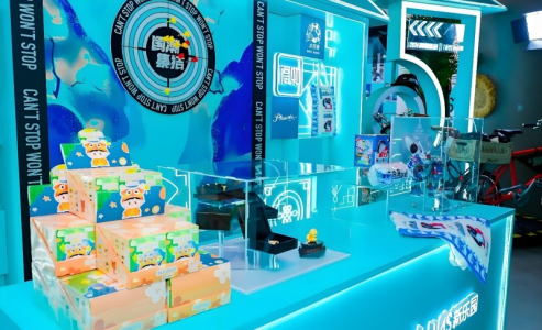 九游app：跨界联名与传统融合得物App展示国潮品牌创新魅力(图2)