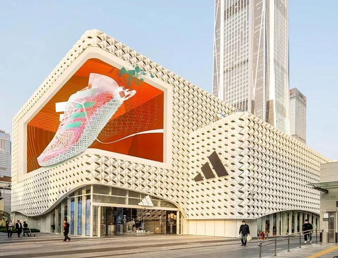 九游app入口：卸下压力阿迪达斯的品牌叙事风格变了(图3)