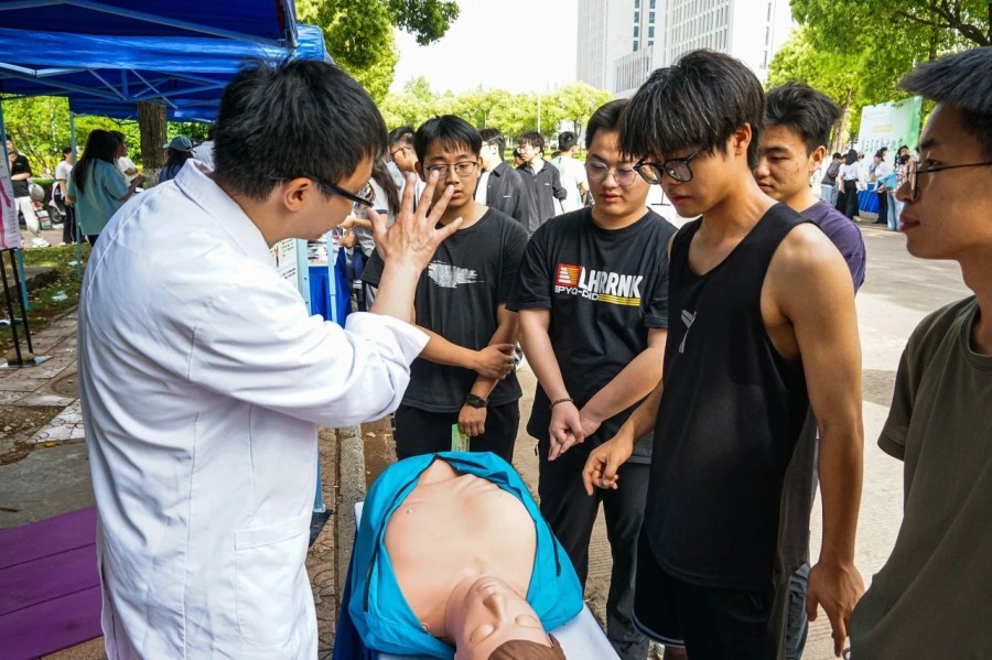 九游app：合肥工业大学：这个文化节引爆养生潮流！(图4)