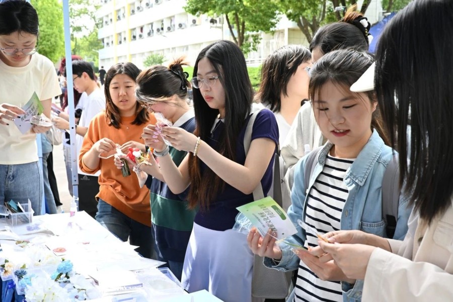 九游app：合肥工业大学：这个文化节引爆养生潮流！(图3)