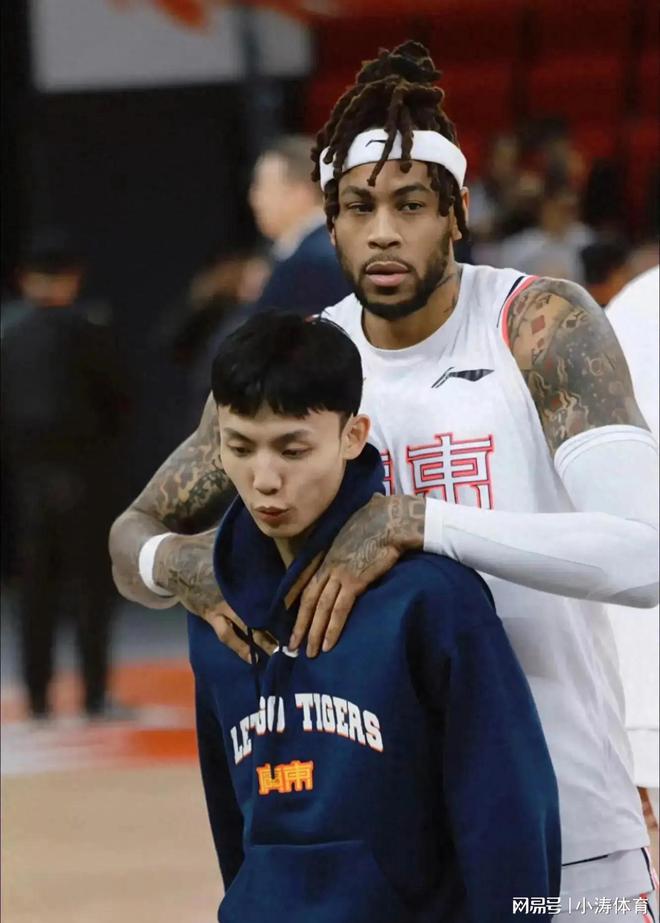广东逃过一劫！莫兰德只被罚款没停赛杜锋有完整阵容优势战胜上(图3)