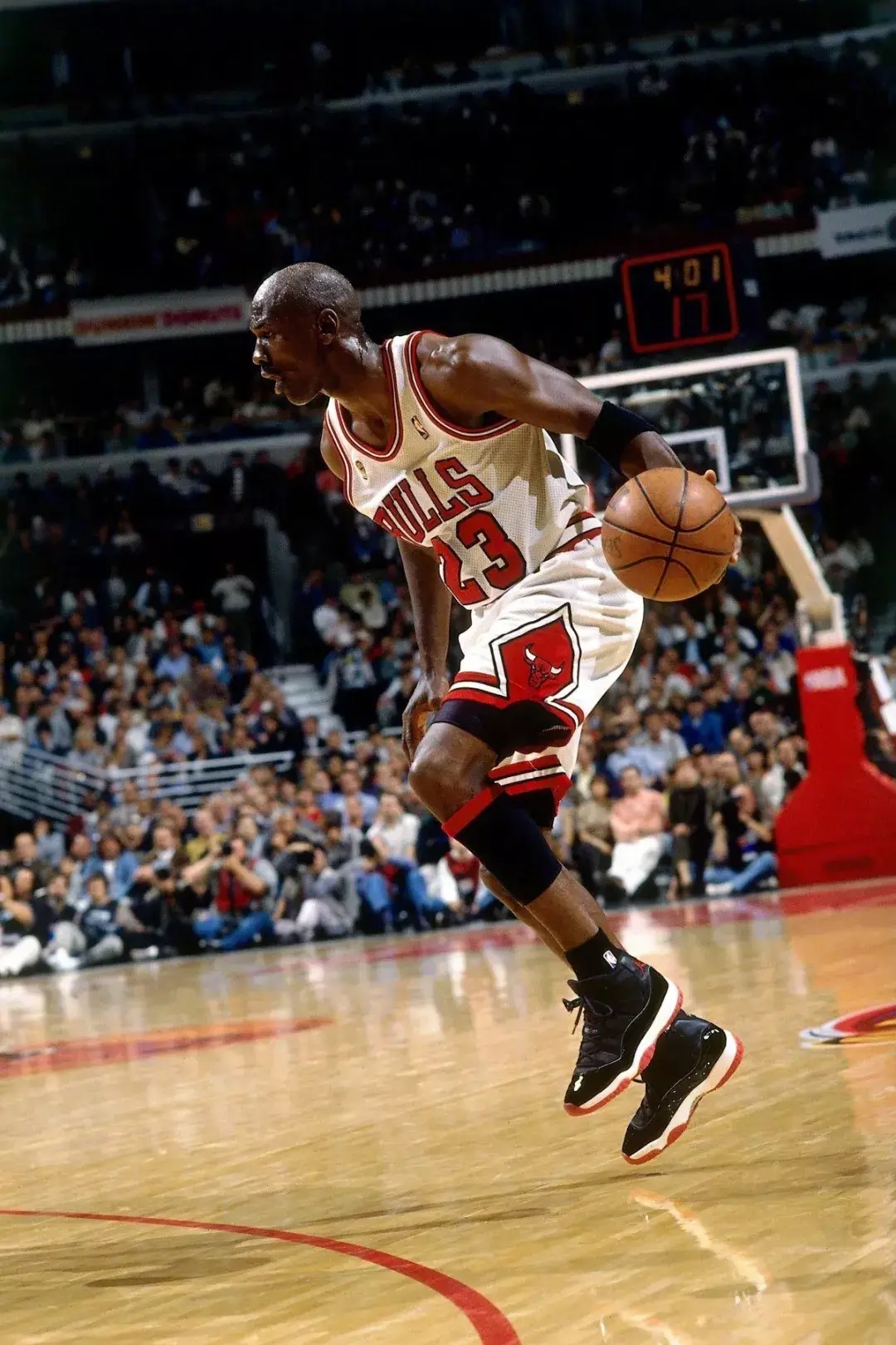 AirJordan系列经典篮球鞋：传奇的十双战靴