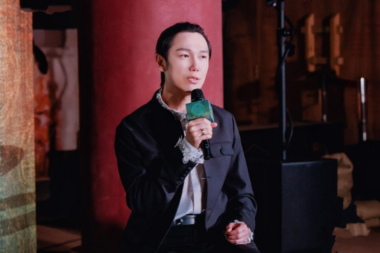 九游app：国潮×国货的梦幻联动华帝以时代视角诠释新中式时尚健康生活方式(图3)