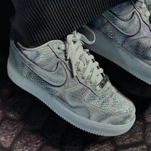 致敬科比NikeAirForce1“幻变”款将在今年发售(图2)