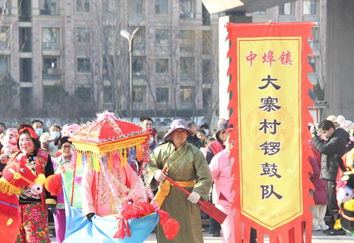 传统民俗与国潮碰撞万人共赏文化盛宴
