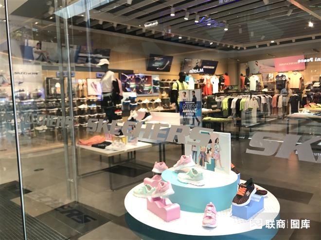 斯凯奇宣布“卖身”退市只有中年人才能拯救它？