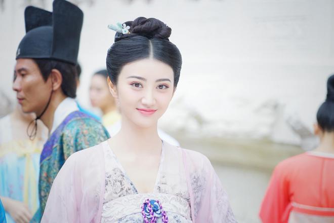 霓裳羽衣与潮流时装：唐朝眼中的当代时尚风云变幻(图3)