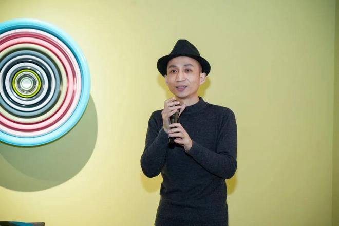 潮引力打通当代艺术的观念深度与潮流文化的传播势能(图2)