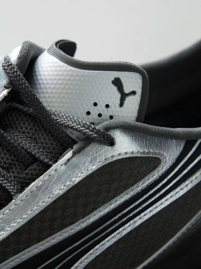 当「液态银」成春夏潮人招牌色这4双sneakers值得一冲！(图6)