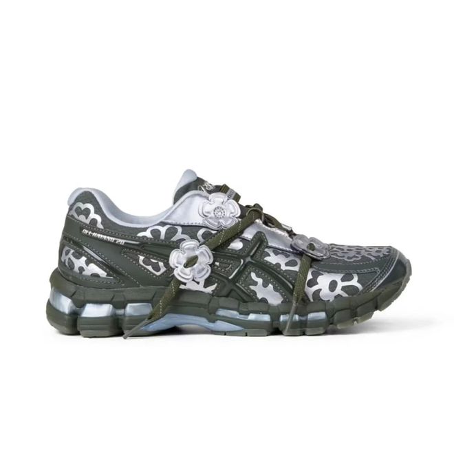 当「液态银」成春夏潮人招牌色这4双sneakers值得一冲！(图14)