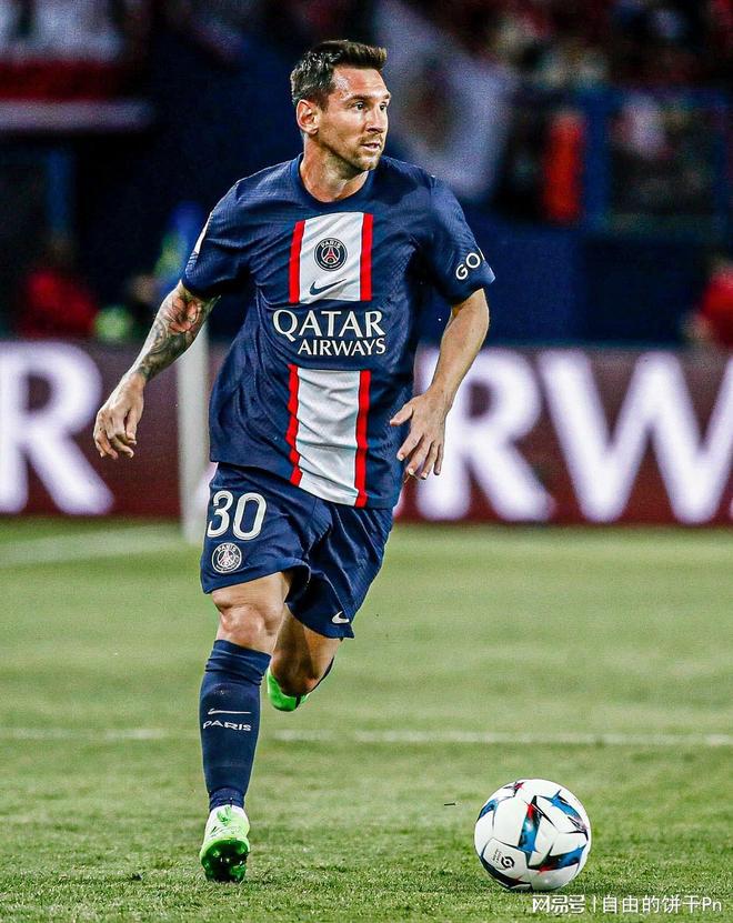 足球史的莫比乌斯环：梅西时代属于球王的运动美学(图7)