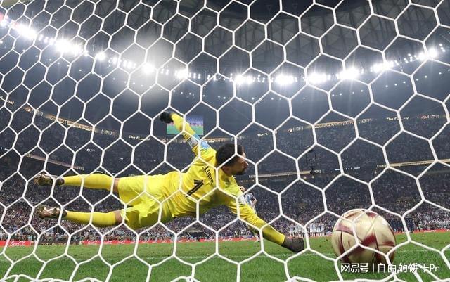 足球史的莫比乌斯环：梅西时代属于球王的运动美学(图3)