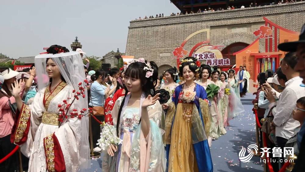 聊城：“国潮”引领假日潮流水上古城解锁“新玩法”(图3)