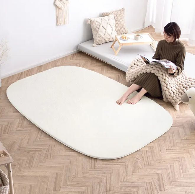 九游app：日本时尚：从街头到T台感受最潮流的“极简主义”(图5)