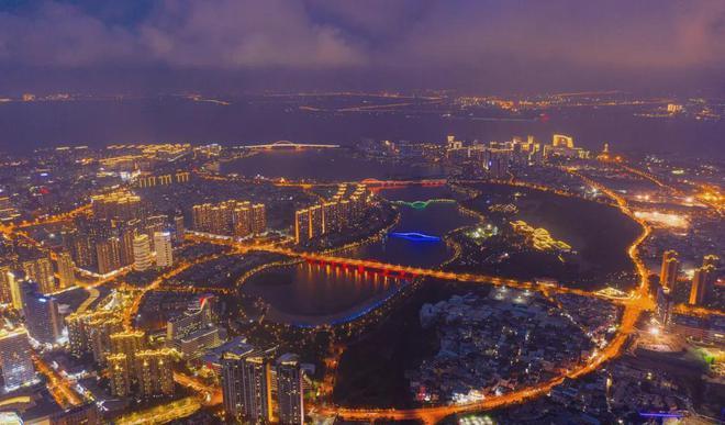 厦门竞配建天琴海售楼部预约五缘湾芯仅57席精装现房(图3)