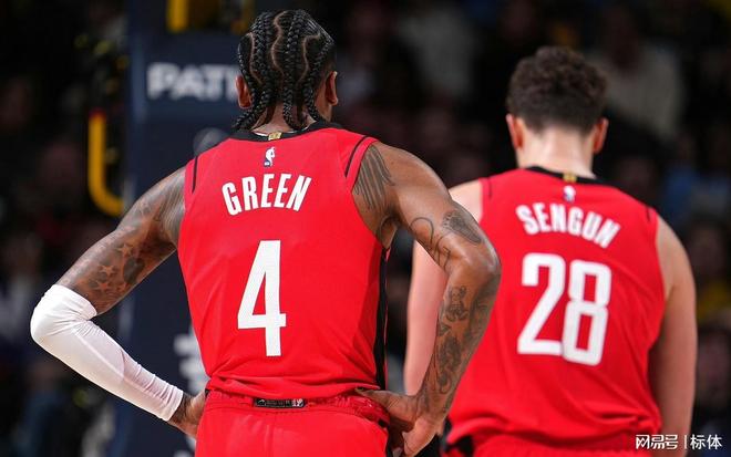 拒绝出局拒绝黑7奇迹！火箭131：116打爆勇士1：3翻盘还有戏(图2)