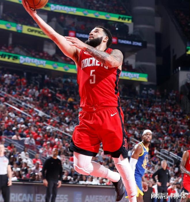 拒绝出局拒绝黑7奇迹！火箭131：116打爆勇士1：3翻盘还有戏(图5)