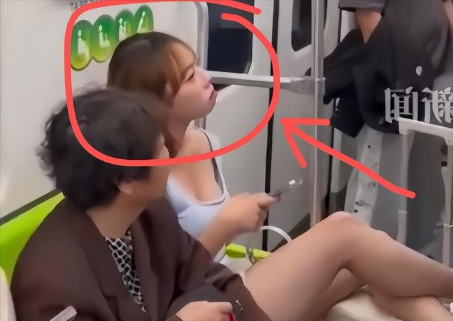 九游app：地铁踢裆女被处罚仍态度嚣张现场曝光！女子表现：耍横无理(图16)
