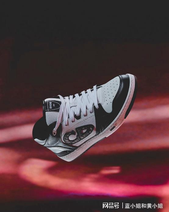 九游app：DIORB57全新的球鞋文化符号(图4)