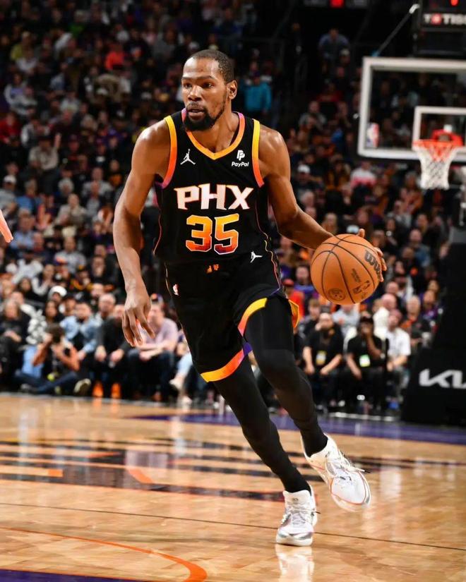 杜兰特全新战靴曝光！换风格了(图14)