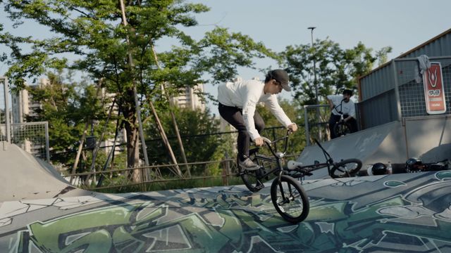 九游app：城市地标遇上运动新玩法2024上海国际体育潮流文化节火热开启(图4)