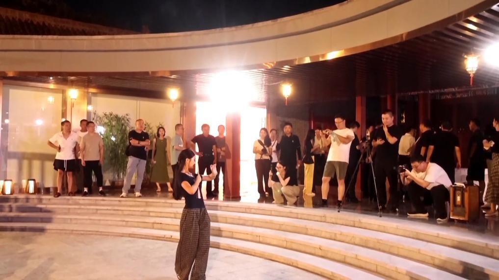 九游app：新华视点丨文化跨界赋能催生产业新浪潮(图12)