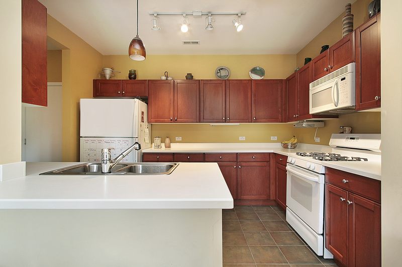 九游app入口：2024年“新中式风格”在中国日常生活中的流行趋势(图2)