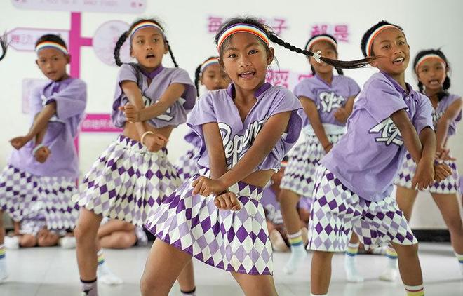 云南西盟：在“爱心托管”中传承佤族文化(图2)