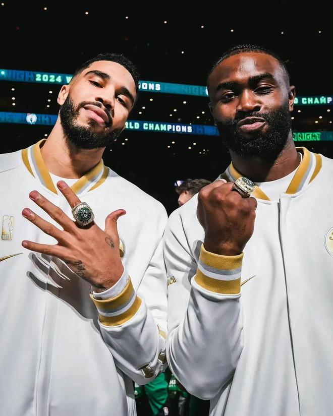 九游体育：40战靴来了！越来越没辨识度(图2)