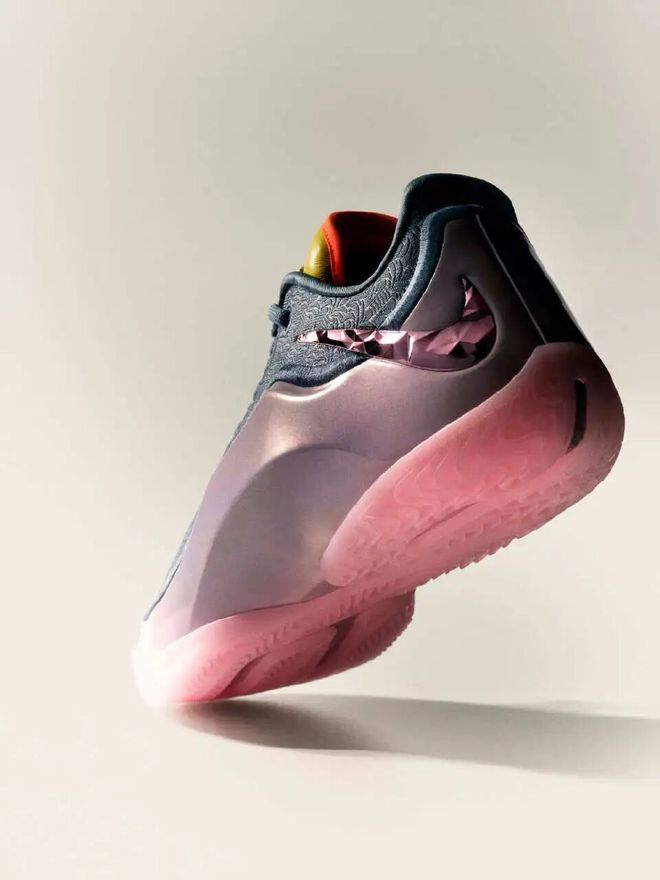 超人气配色！细节太多！这双鞋被低估了？？(图13)