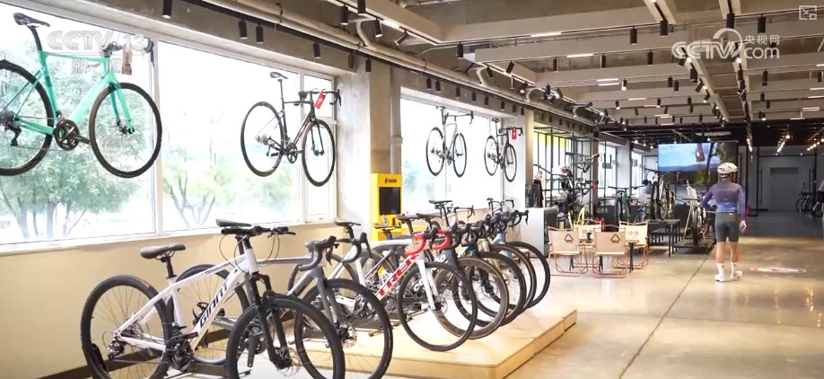 赛事热、消费火500万人次、3075亿元！全民健身新潮流“骑”出经济新热力(图10)