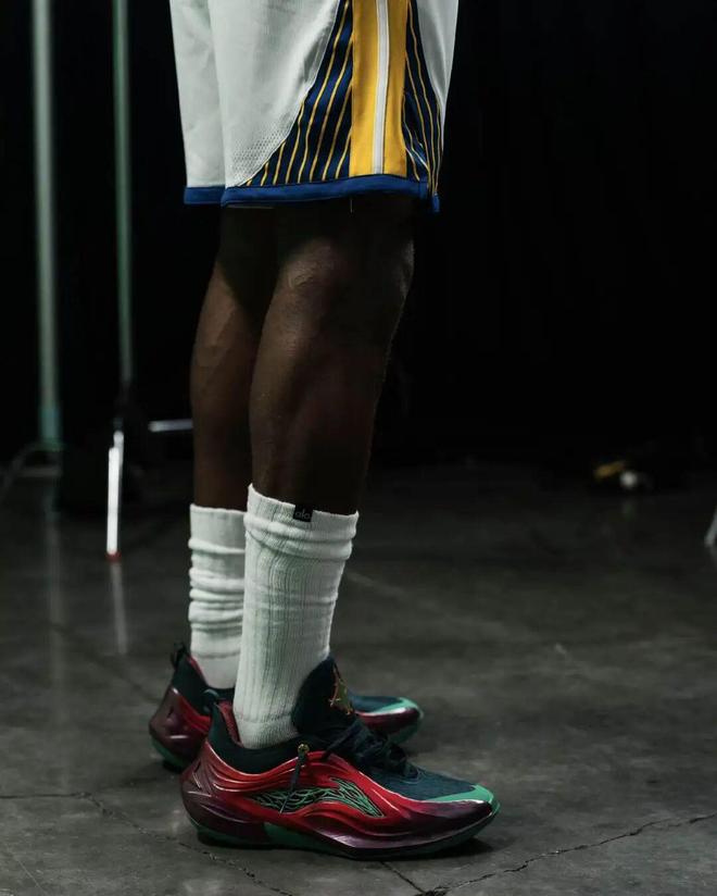 九游体育：球鞋春晚！国产品牌年度大戏来了(图8)