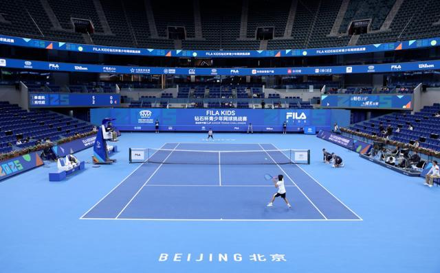 九游体育：网球人新日常：装备要好孩子要练自己要上(图5)