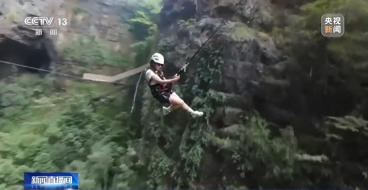 仪式感、反差感、氛围感拉满了带你解锁年轻人新消费图鉴(图11)