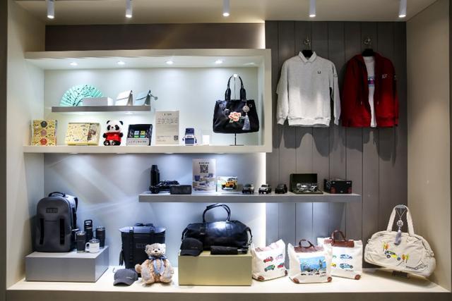 九游app入口：在中国更中国：捷豹路虎八赴进博之约诠释新现代豪华(图10)