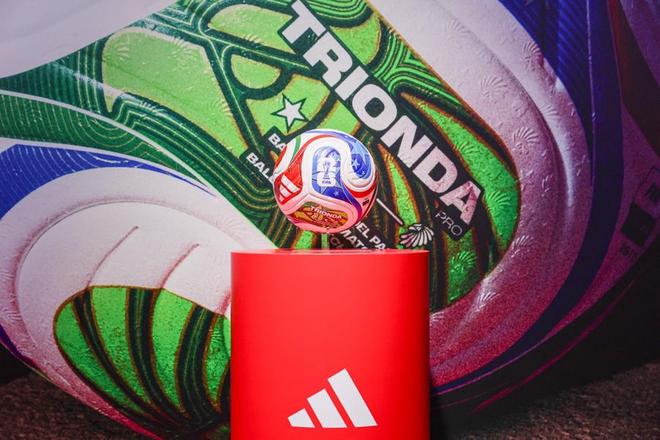 FIFA世界杯国家队主场球衣中国首展亮相阿迪达斯展区哪件球衣最好看？