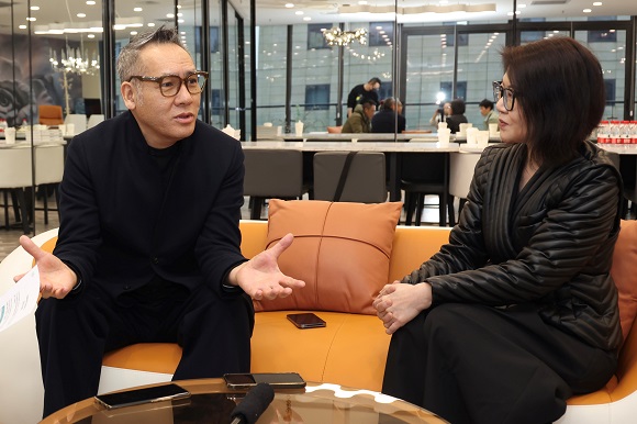 “繁花”掀起中式热浪中国品牌2024秋冬纽约时装周秀中国设计(图6)