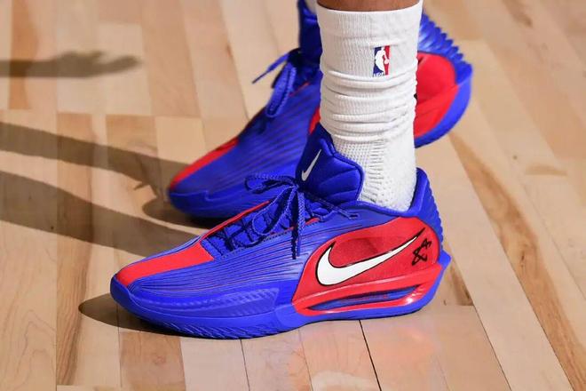 Nike王炸鞋款！新生代最强排面(图13)