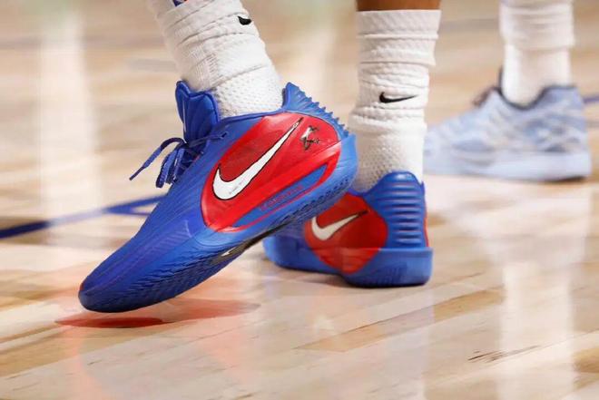 Nike王炸鞋款！新生代最强排面(图15)